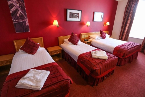 Royal Exeter Hotel